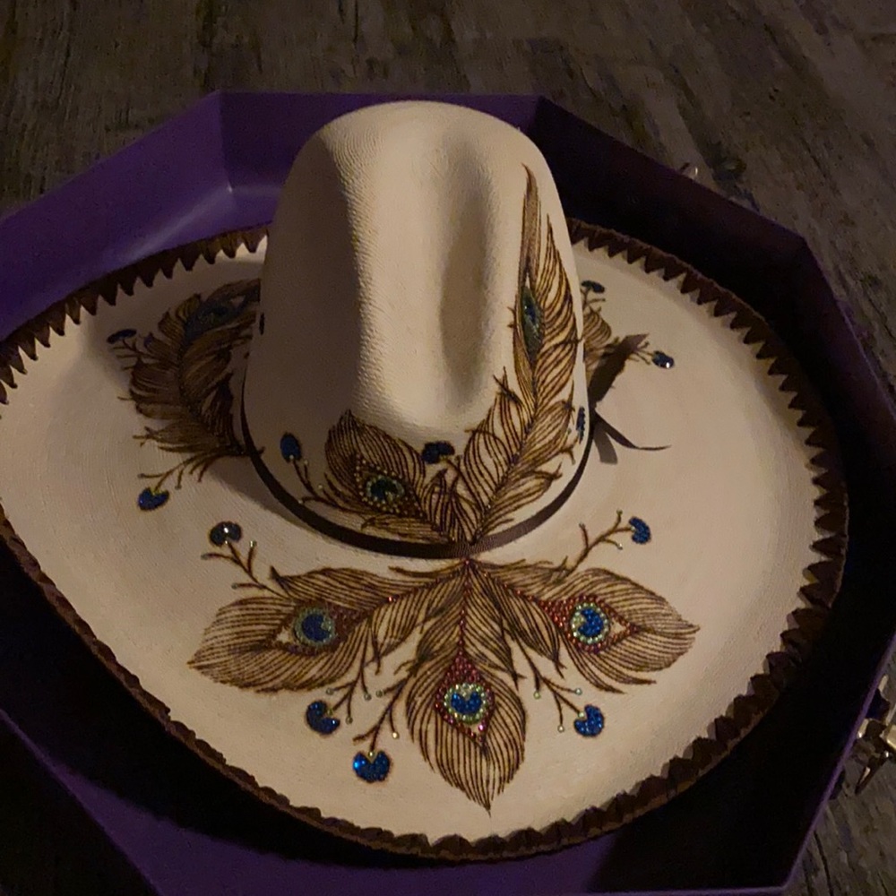 New Gus Crease straw hat
